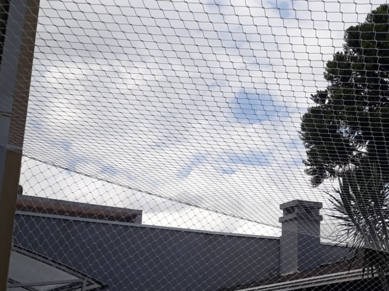 Proteja crianças com rede residencial em Itajaí